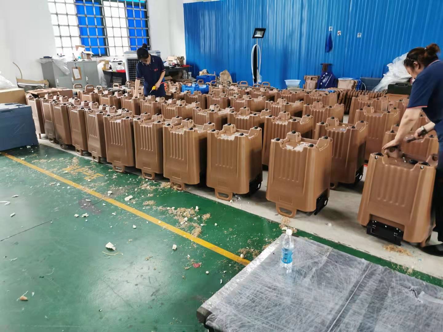 意大利企業(yè)采購800個滾塑保溫桶